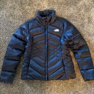 Women’s North Face puffer jacket size Medium